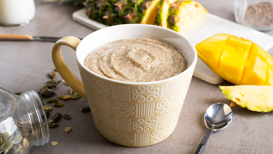 Mango pineapple smoothie